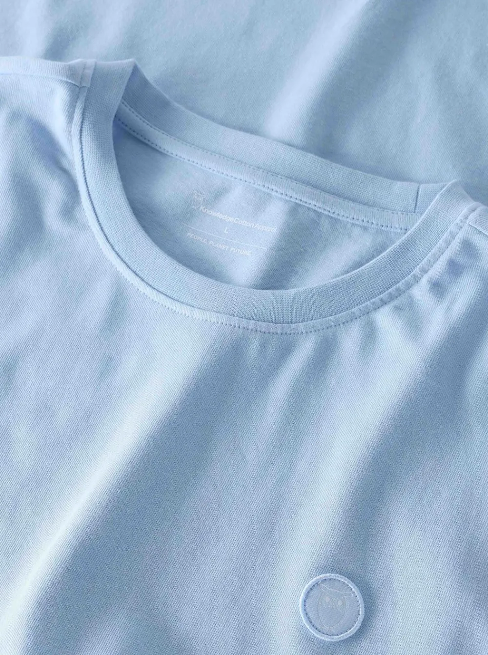 Best Knowledge Cotton Badge tee - GOTS/Vegan Herr
