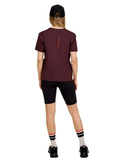 Allt Under Överdelar|T-Shirts & Linnen | The Mountain Studio COFORT T-HIRT DA