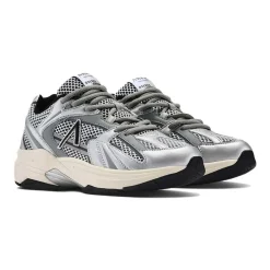 Allt Under Damskor|Sneakers Dam | ARKK Oserra Dam