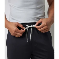 Online Vuori Sunday Performance Short Herr